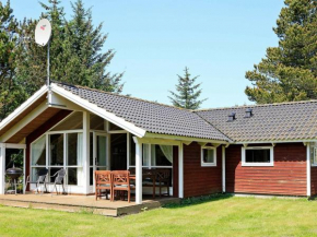 8 person holiday home in lb k Bunken